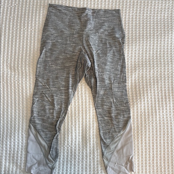 Lululemon Gray Scalloped Hem Workout Pants Size 10 - Picture 1 of 8